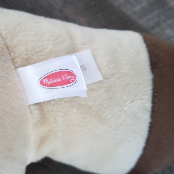 Melissa & Doug Cuddle Giraffe Jumbo - Picture 5 of 6